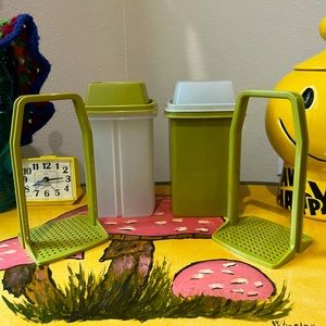 Vintage 70s avocado green/clear tupperware with strainers (set 2)